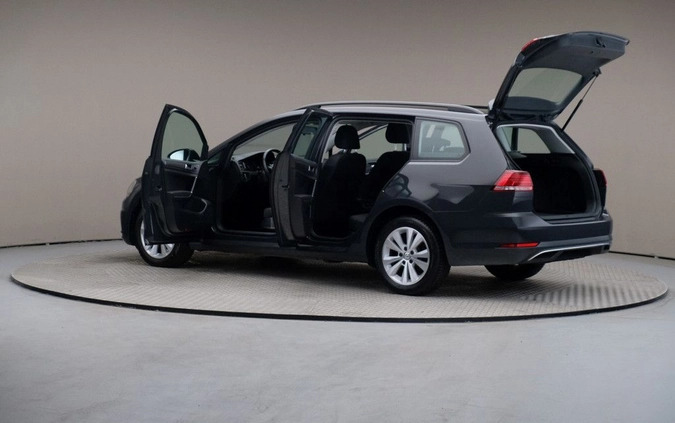 Volkswagen Golf cena 50899 przebieg: 105899, rok produkcji 2019 z Warszawa małe 137